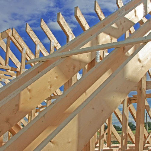 Charpente bois et ossature bois pour une maison